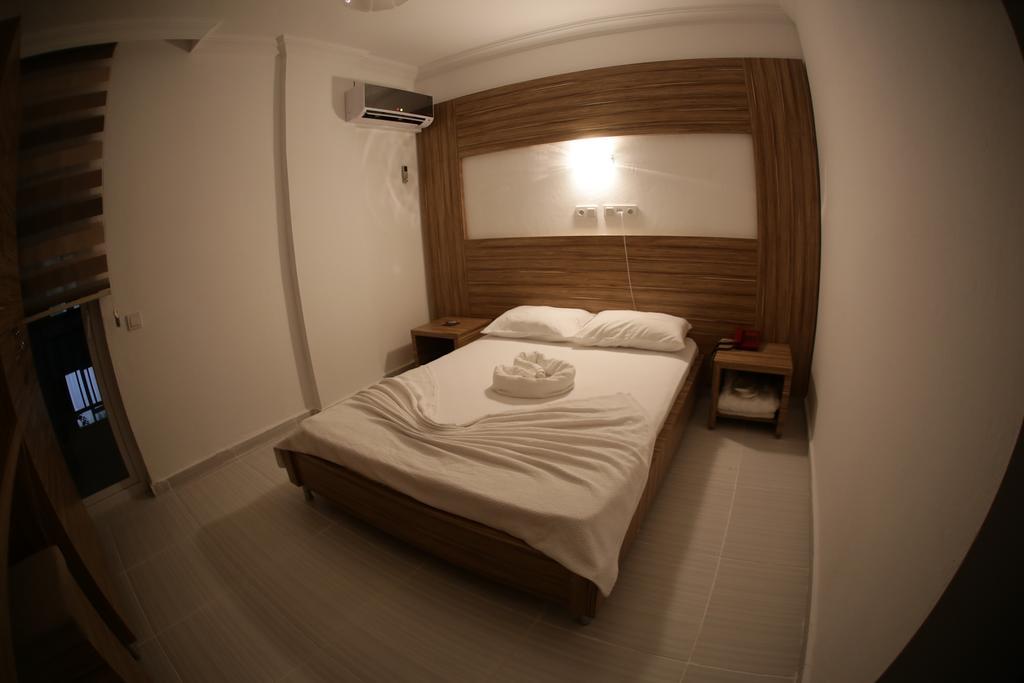 Araucaria Pension Antalya Rom bilde
